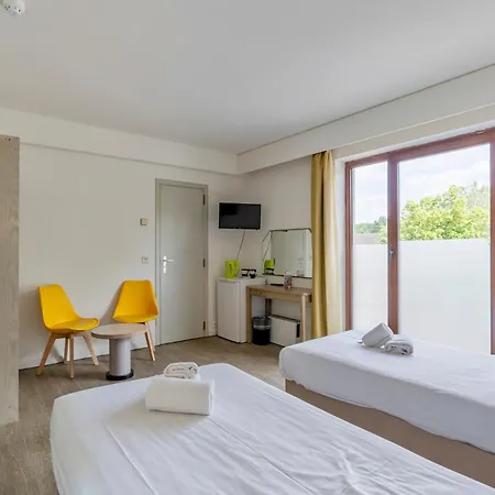 Sleep & Go Brussels South Inn