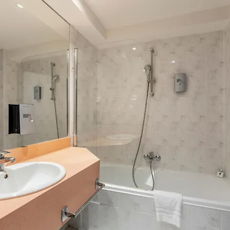 Sleep & Go Brussels South Inn 2*