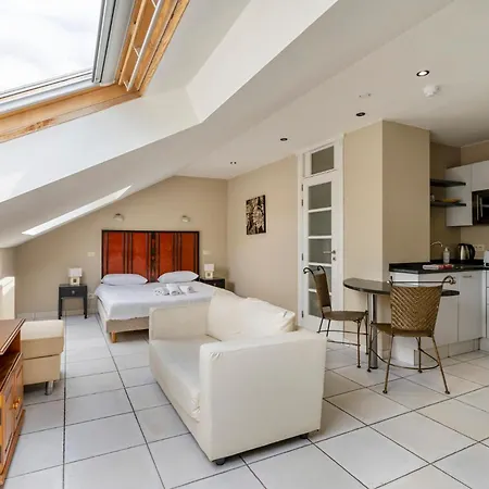 Sleep&go Brussels South Herberg