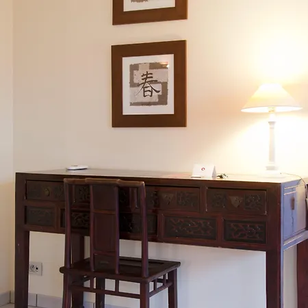 Sleep & Go Brussels South Zajazd 2*