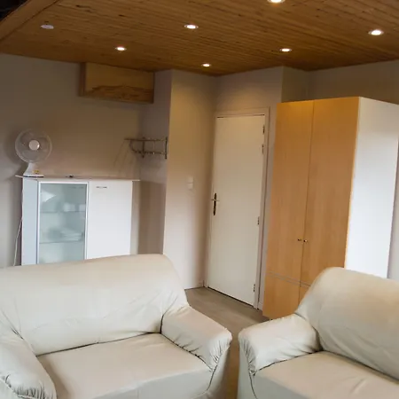 Sleep & Go Brussels South Zajazd 2*