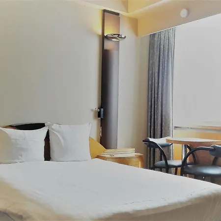 Sleep & Go Brussels South Inn
